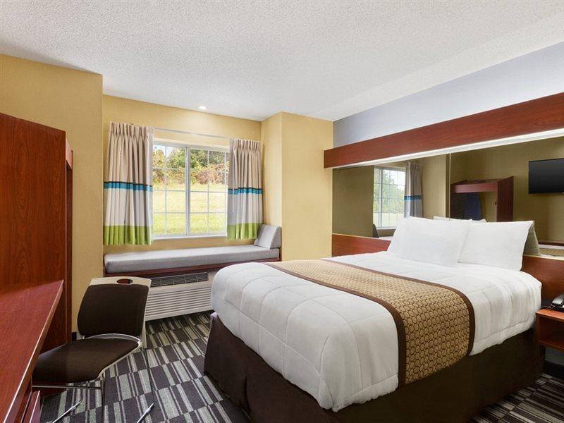 Microtel Inn & Suites By Wyndham Томасвил Екстериор снимка
